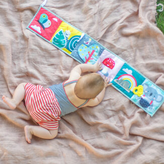 Taf Toys ספר לעגלה עם קליפסים קואלה