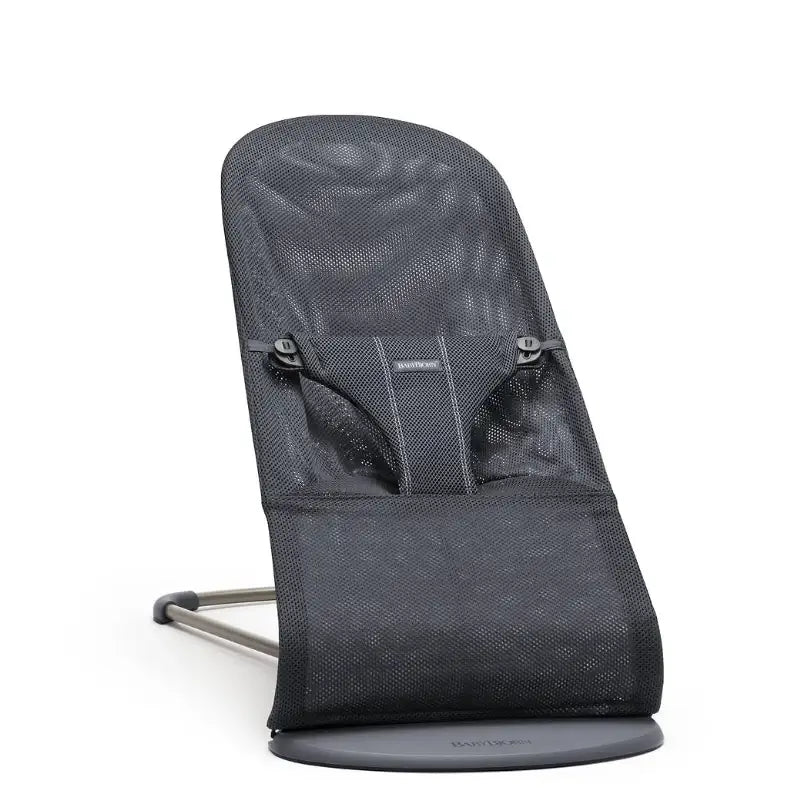טרמפולינה לתינוק בליס אייר אפור כהה bliss mesh Baby bjorn