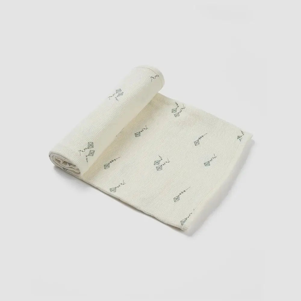 שמיכה מבד פיקה kite אופוויט - 70X100
