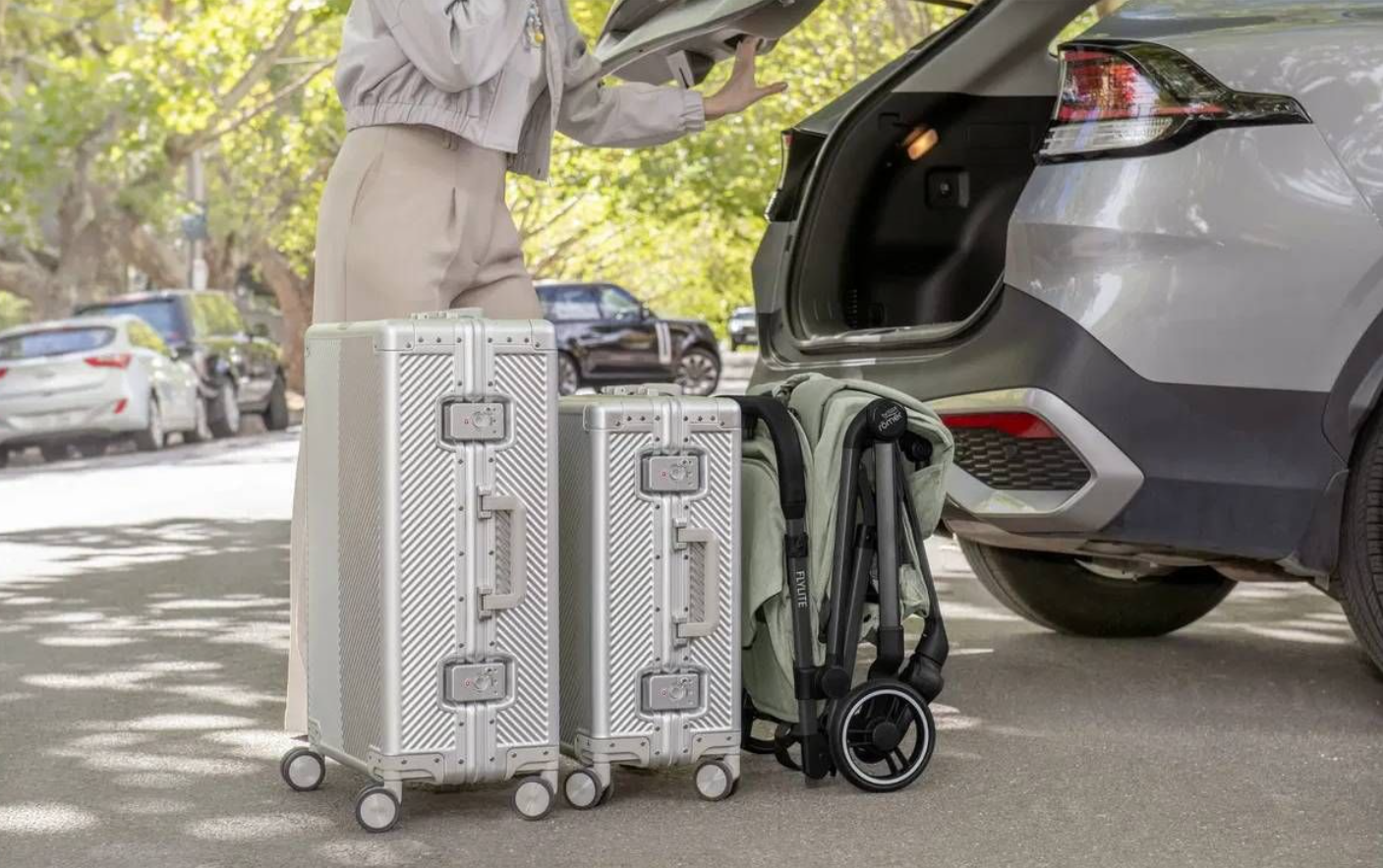 טיולון קומפקטי קיפול ביד אחת Britax Flylite - צבע בז'