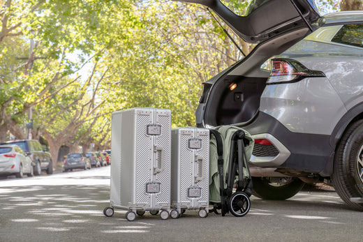 טיולון קומפקטי קיפול ביד אחת Britax Flylite - צבע שחור