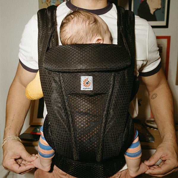 מנשא ergobaby Omni Deluxe רשת - רצועות מרופדות במיוחד