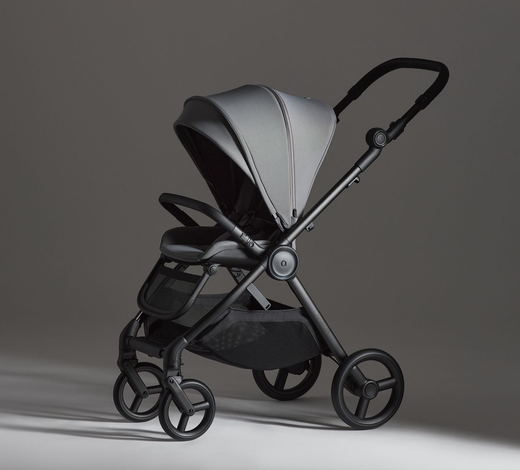 עגלת תינוק anex IQ Basic